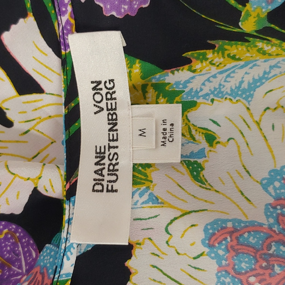 Floral Wrap Blouse in Black & Navy with Polka Trim Diane Von Furstenberg - Picture 12 of 13